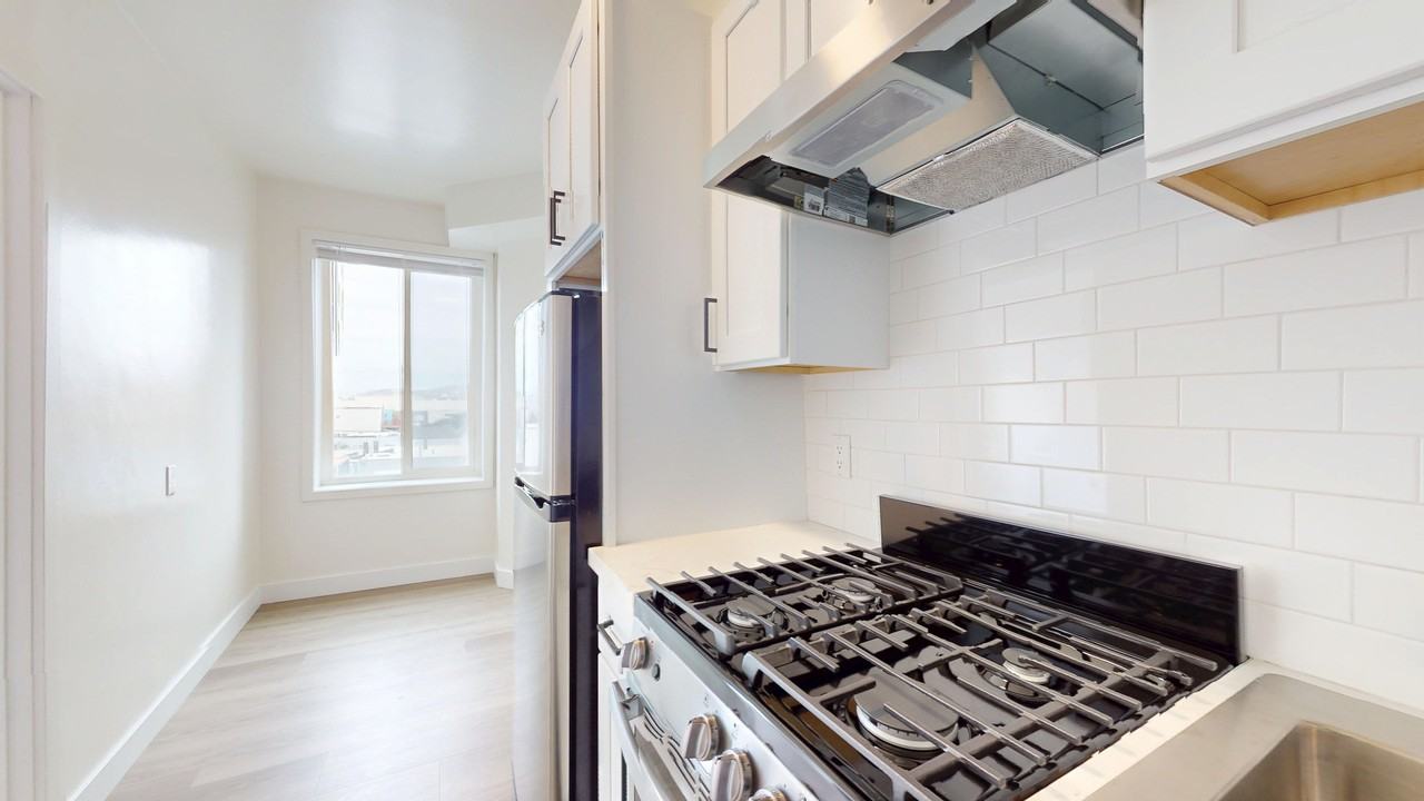 1536 Great Hwy #35 - Photo 4 of 16