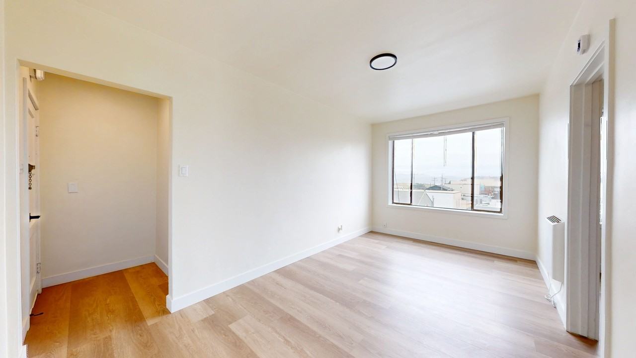 1536 Great Hwy #35 - Photo 6 of 16