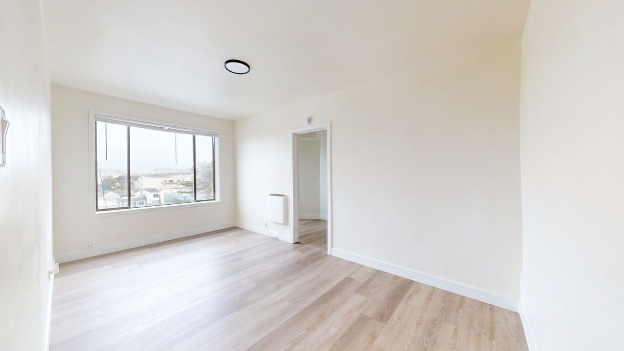 1536 Great Hwy #35 - Photo 7 of 16