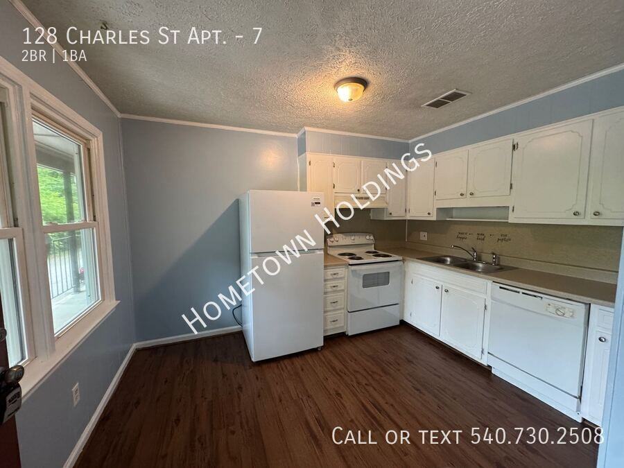 128 Charles St #7 - Photo 3 of 14