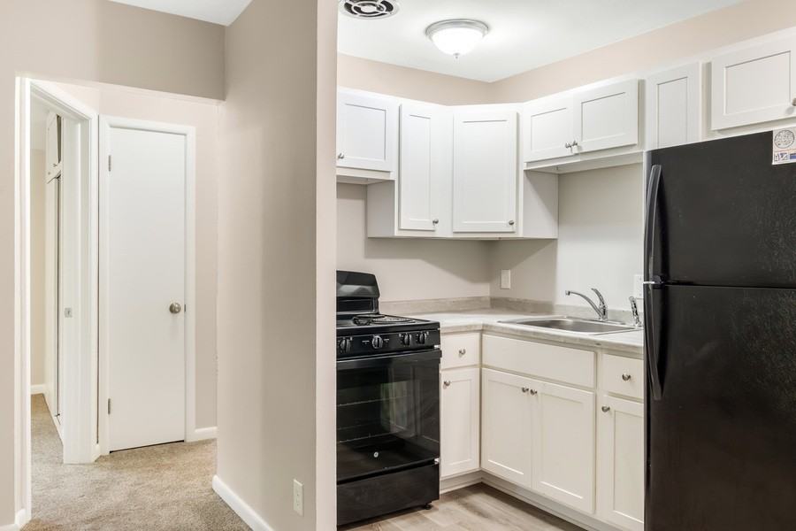 3140 S 48th St #3 - Photo 4 of 8