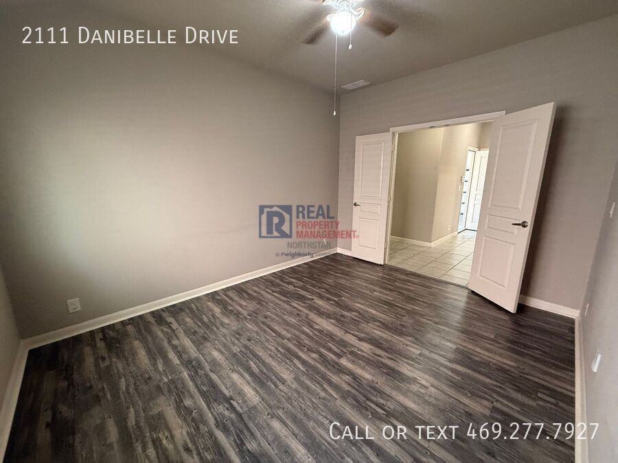 2111 Danibelle Dr - Photo 5 of 21