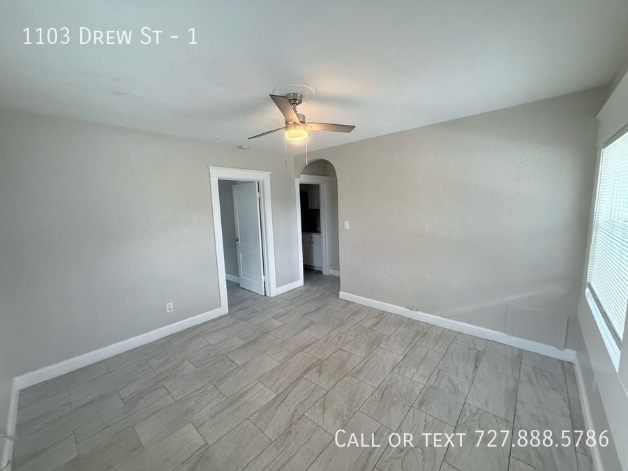 1103 Drew St #1 - Photo 6 of 24