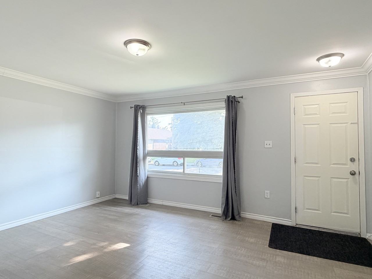 1253 Goyeau St - Photo 2 of 15