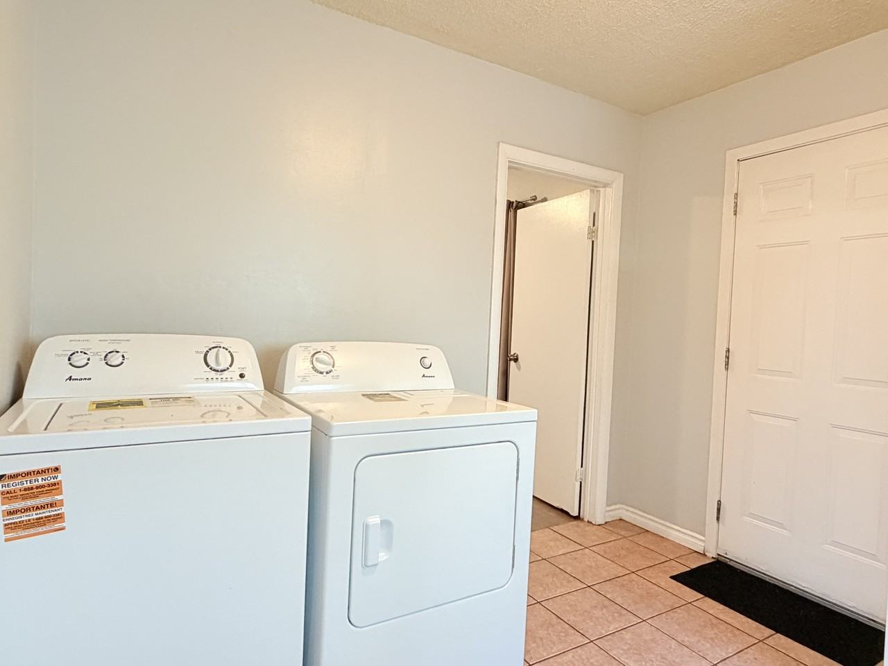 1253 Goyeau St - Photo 7 of 15