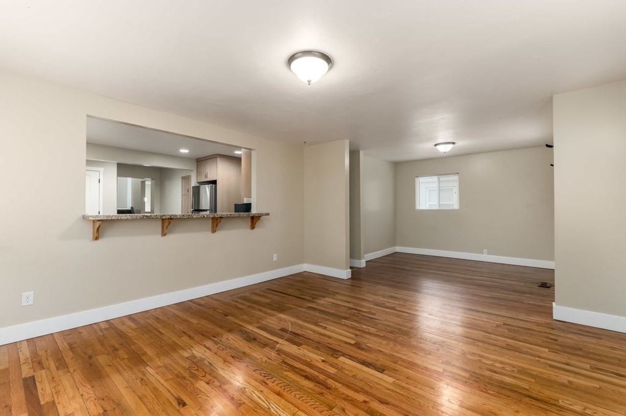 3848 S 400 E - Photo 5 of 18