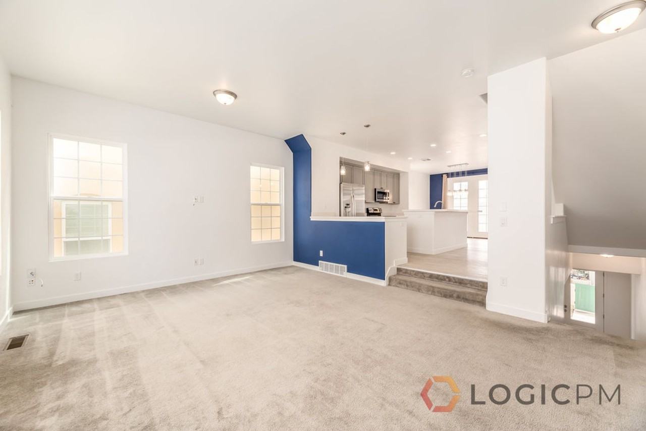 10592 S Redknife Dr - Photo 5 of 20