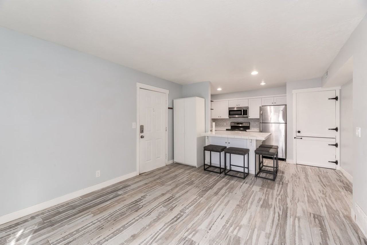 1196 E Waterside Cv #12 - Photo 5 of 15
