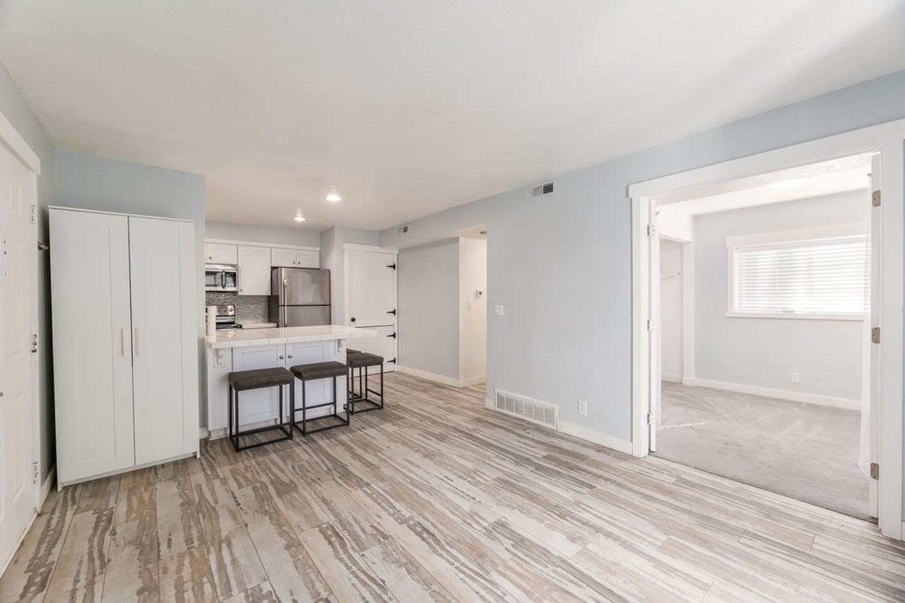 1196 E Waterside Cv #12 - Photo 6 of 15