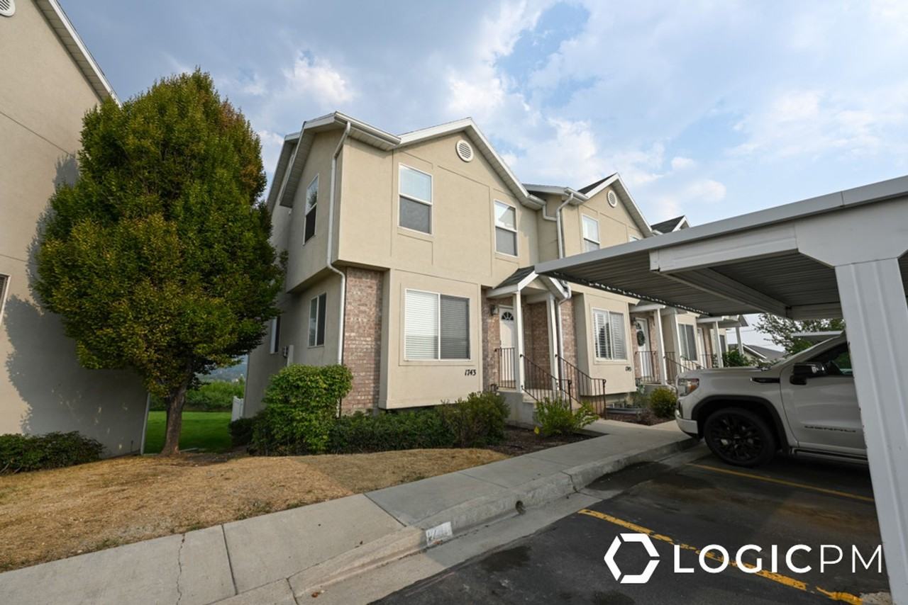 1743 S 750 E - Photo 3 of 26