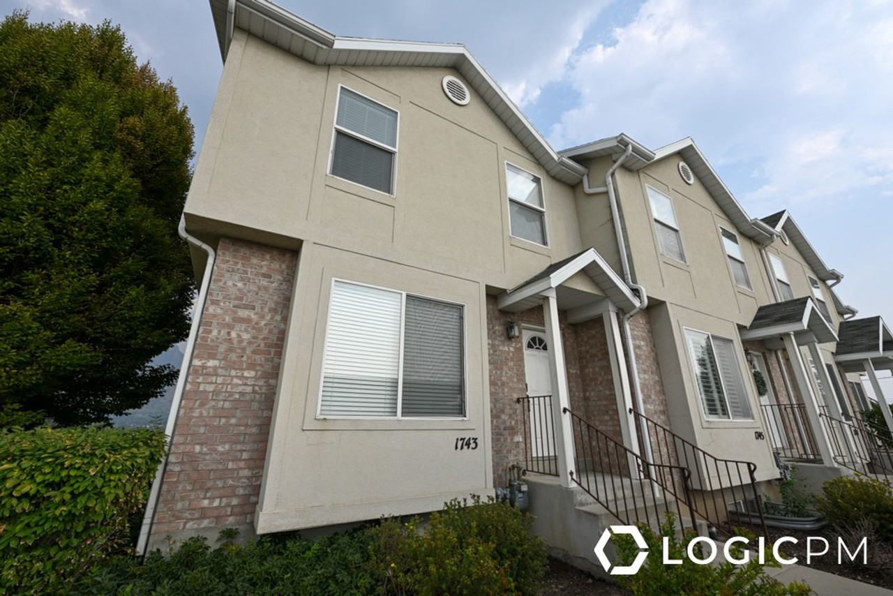 1743 S 750 E - Photo 4 of 26