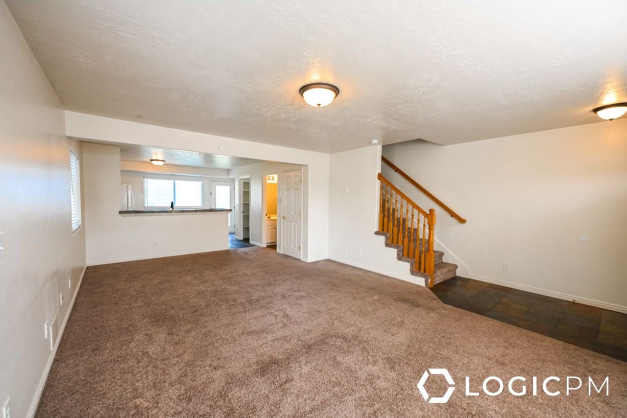 1743 S 750 E - Photo 6 of 26