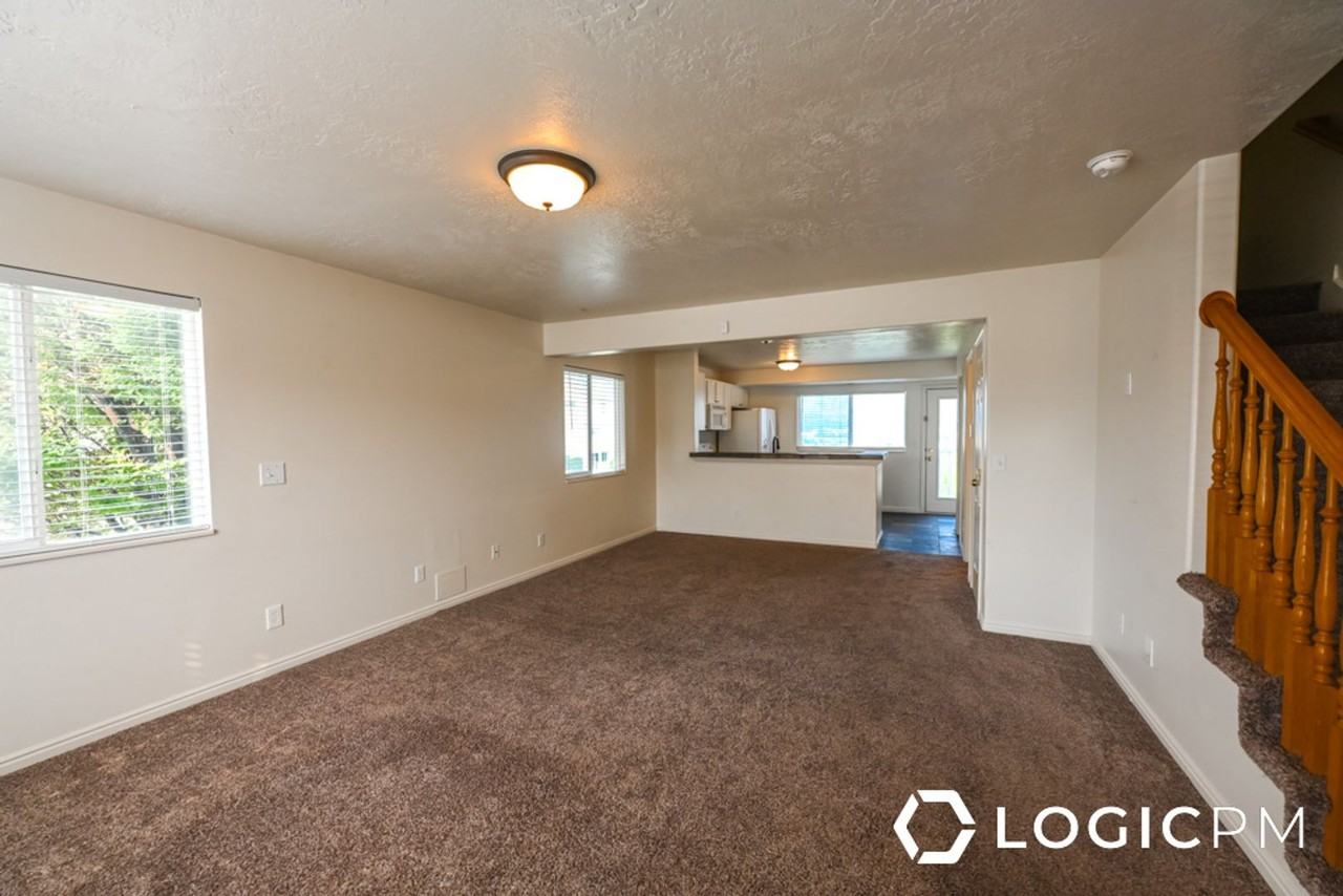 1743 S 750 E - Photo 7 of 26