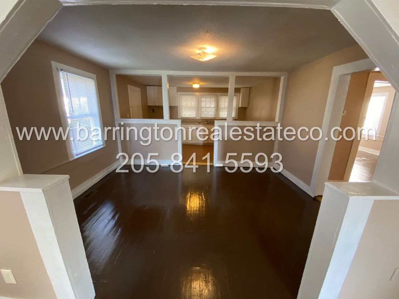 913 Green St - Photo 2 of 5
