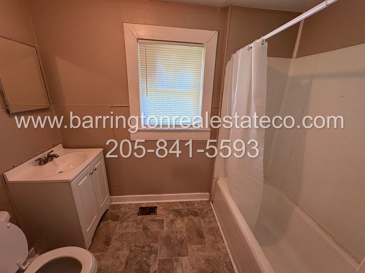 913 Green St - Photo 5 of 5
