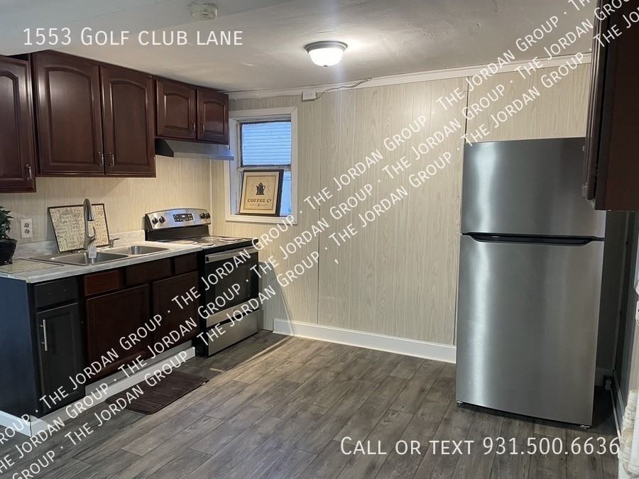 1553 Golf Club Ln - Photo 3 of 6