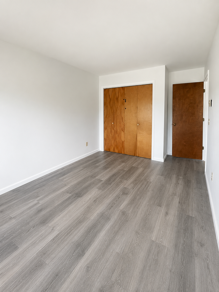 31 Railroad St #15 - Photo 2 of 8