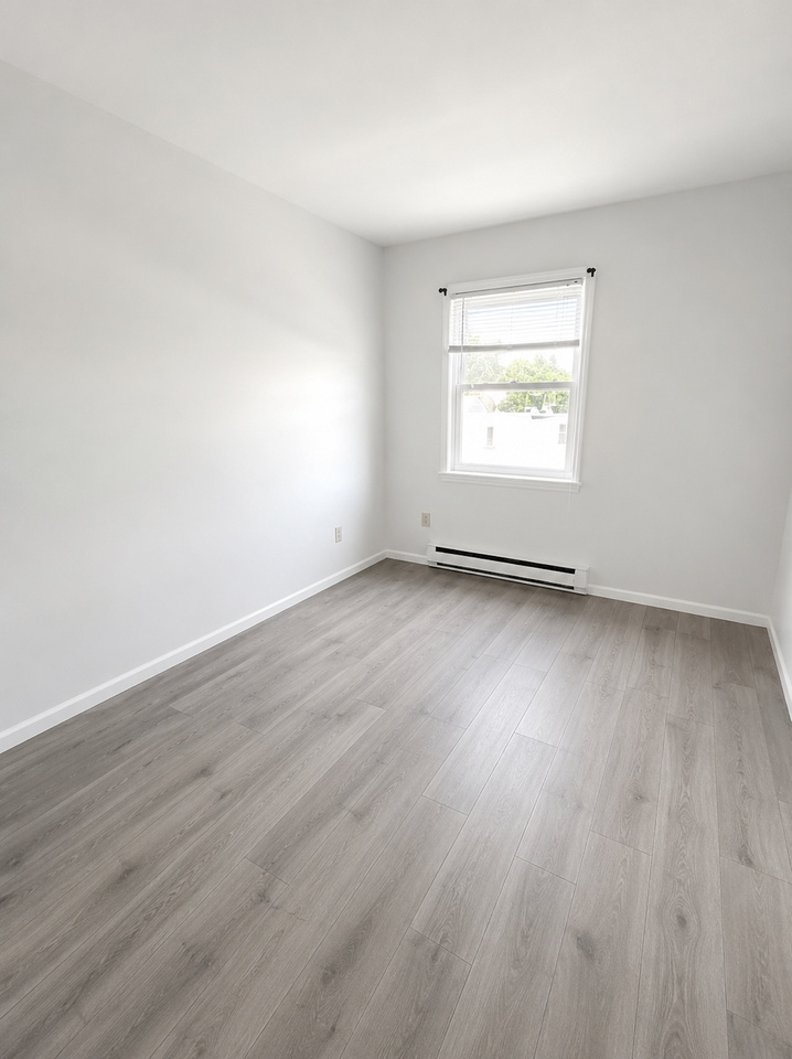 31 Railroad St #15 - Photo 4 of 8