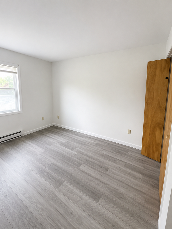 31 Railroad St #15 - Photo 5 of 8