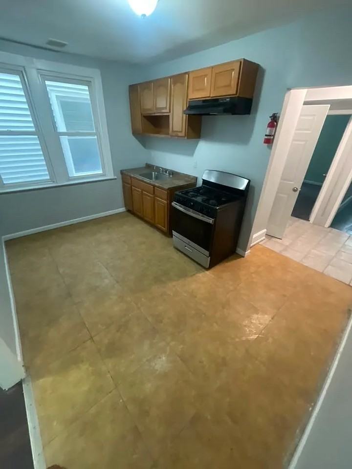380 Sanford Ave #1 - Photo 2 of 7
