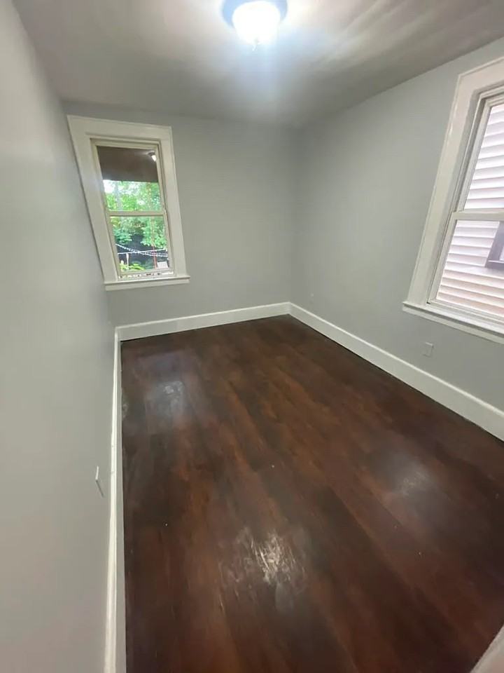 380 Sanford Ave #1 - Photo 4 of 7