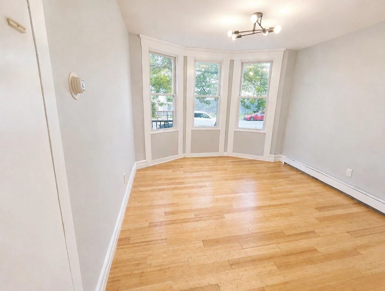 445 Broadway, Newark, 07104 #1L - Photo 2 of 7