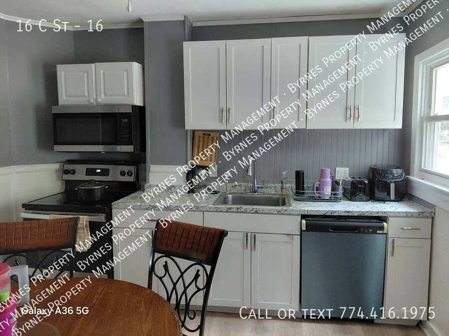 16 C St #16