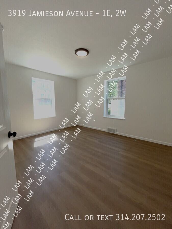 3919 Jamieson Ave #1E2W - Photo 6 of 15
