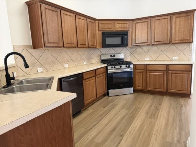 939 Dark Horse Ln #1 - Photo 7 of 17