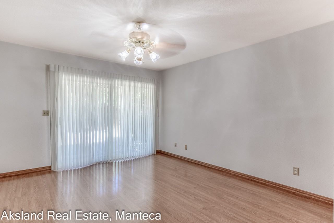 1635 Crom St #1 - Photo 7 of 24