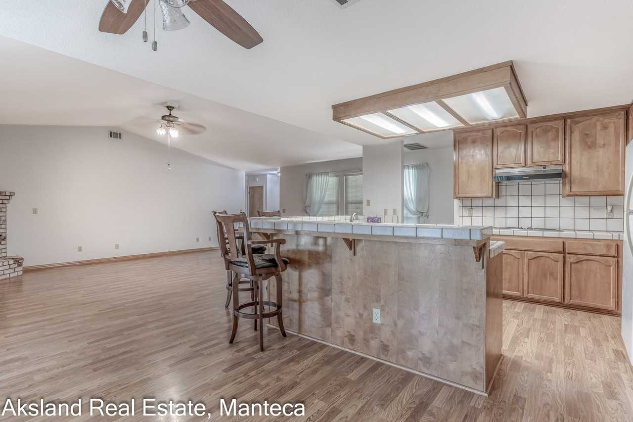 1635 Crom St #1 - Photo 6 of 24