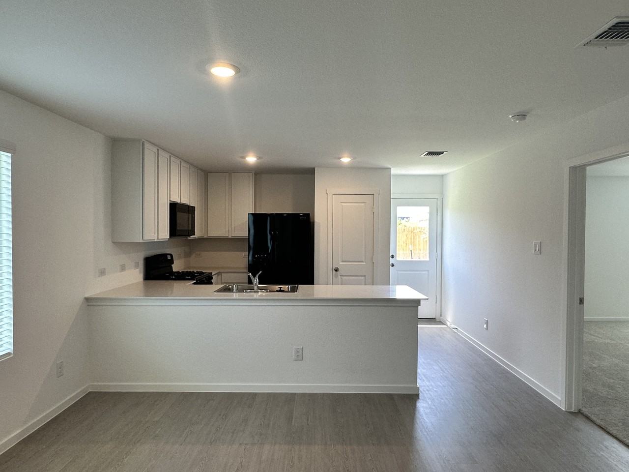 3902 Selawik St #1 - Photo 4 of 18