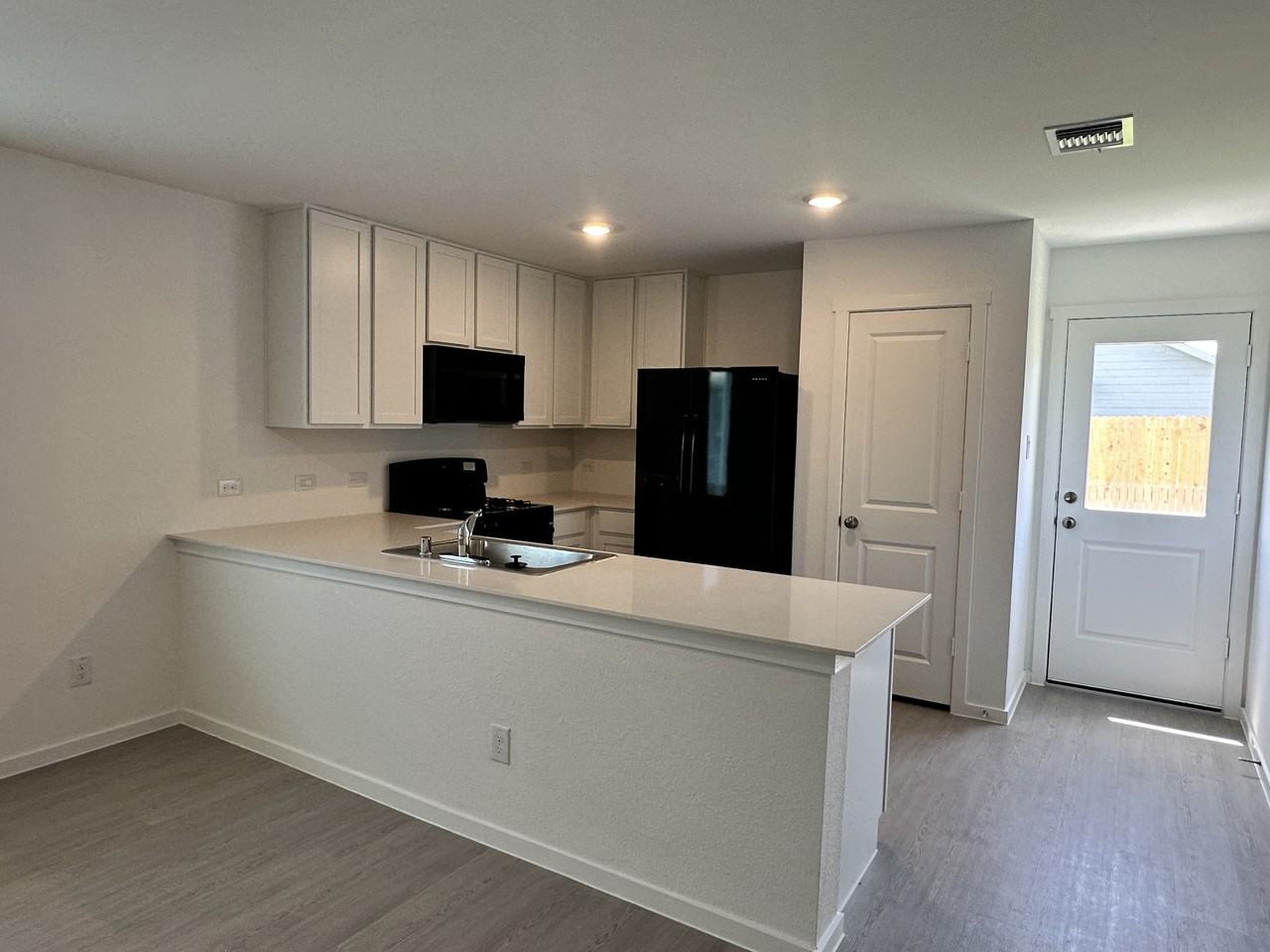 3902 Selawik St #1 - Photo 6 of 18