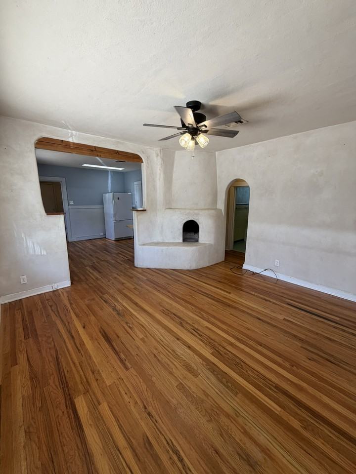 711 Iron Ave Sw #711 - Photo 7 of 36