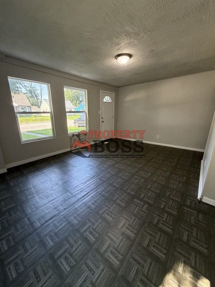4520 E 10th Ave #1 - Photo 2 of 11