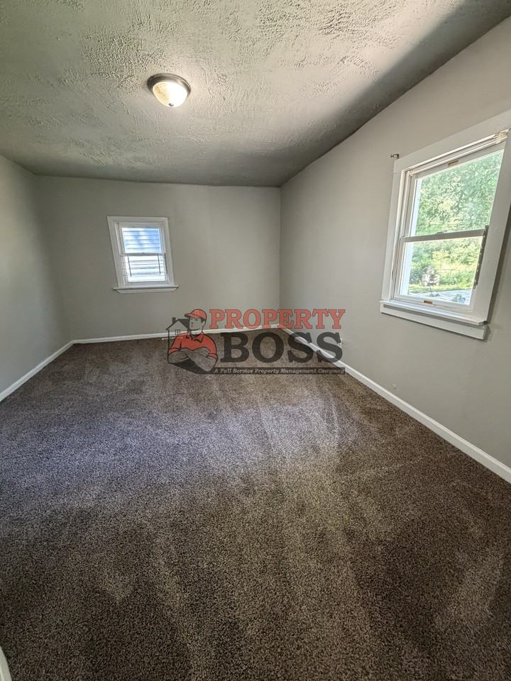 4520 E 10th Ave #1 - Photo 5 of 11