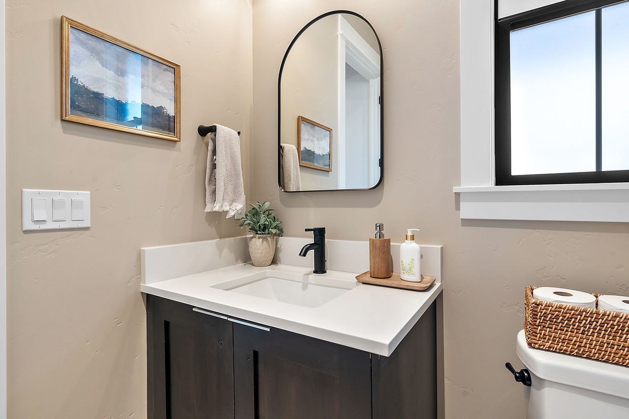 6862 N Willowside Ave #1 - Photo 6 of 45