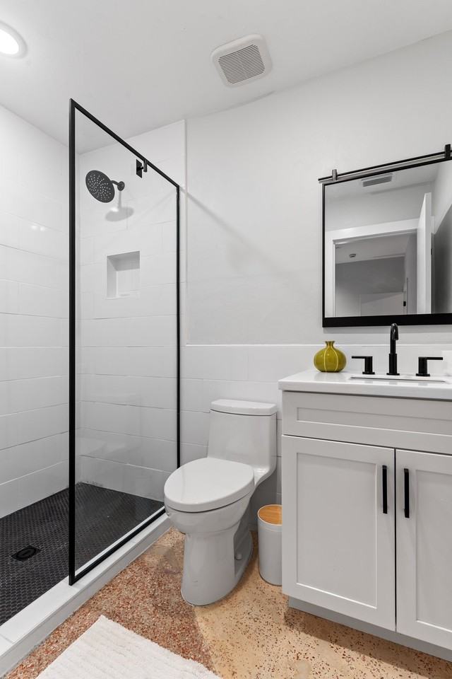915 Railroad Ave #103 - Photo 5 of 17