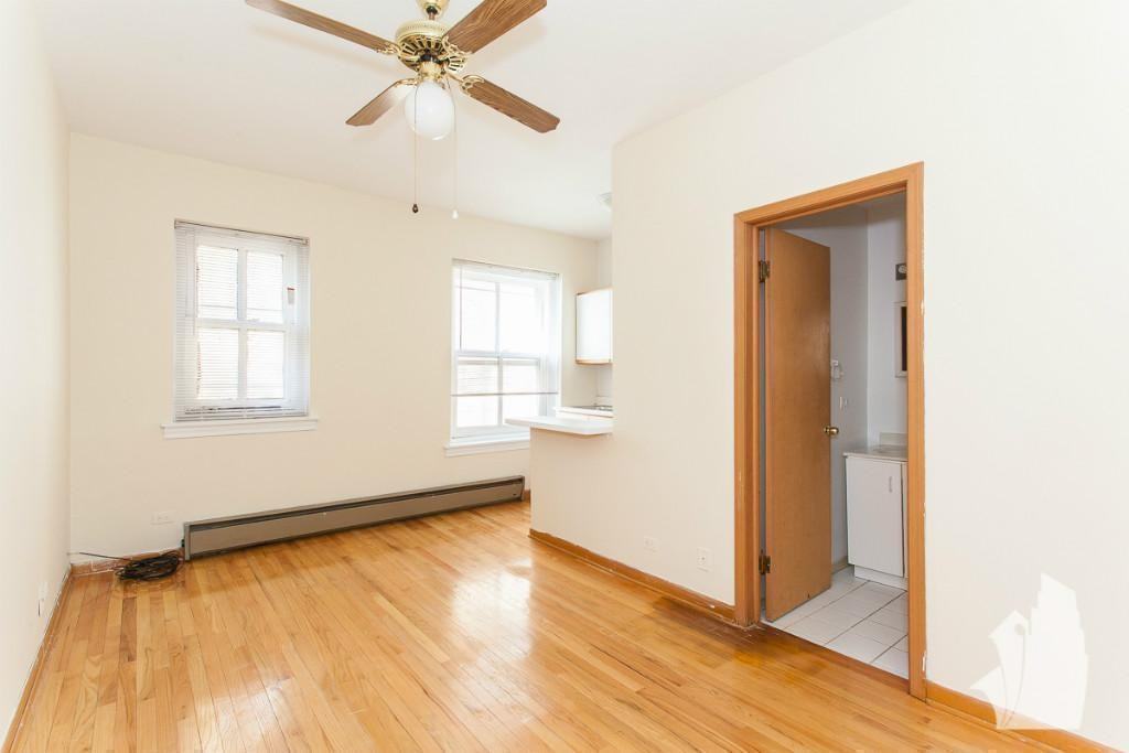 635 W Barry Ave #404 - Photo 4 of 8