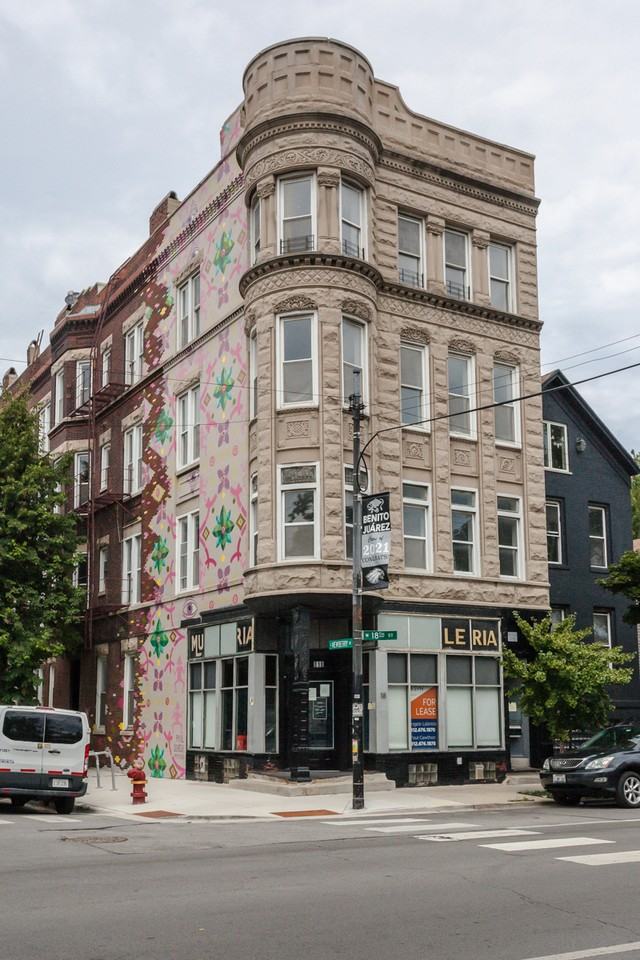 818 W 18th St #4F