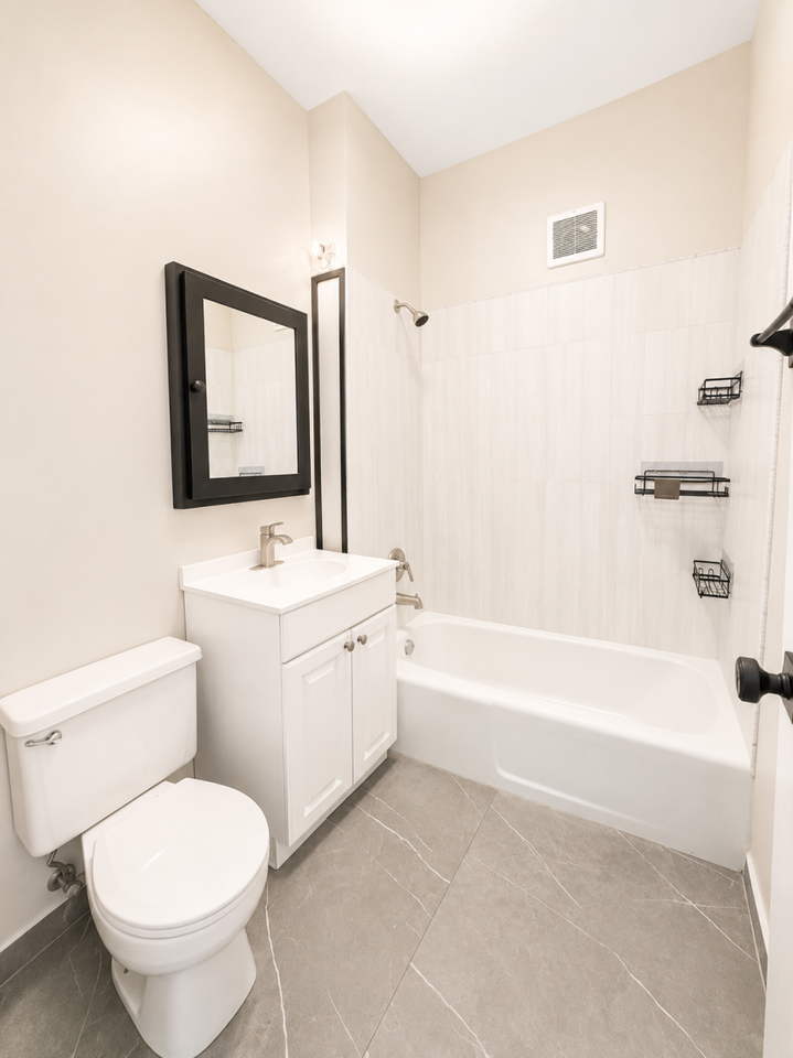 2641 W Haddon Ave - Photo 4 of 7