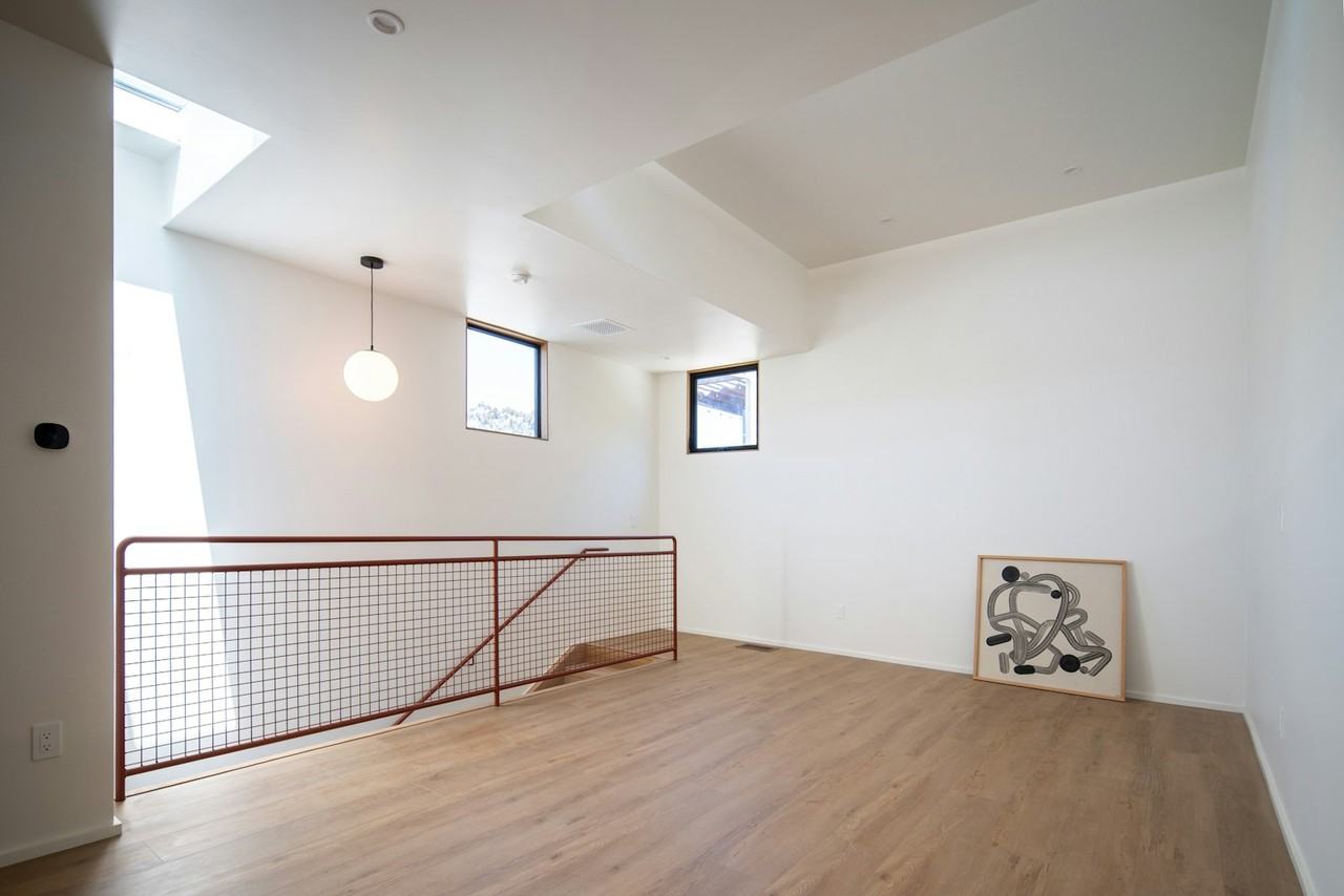 3674 Godsall Lane - Photo 5 of 16