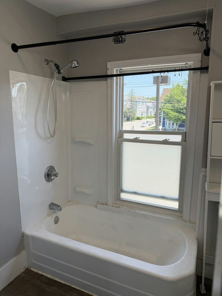 319 Hanover Street, Unit 4 - Photo 7 of 14
