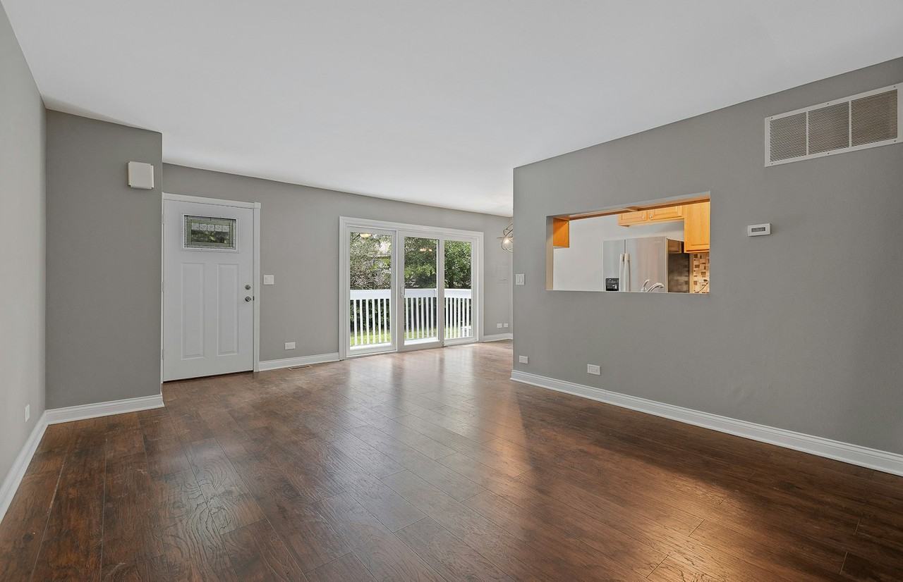 223 Foxhead Court, Unit B - Photo 2 of 13