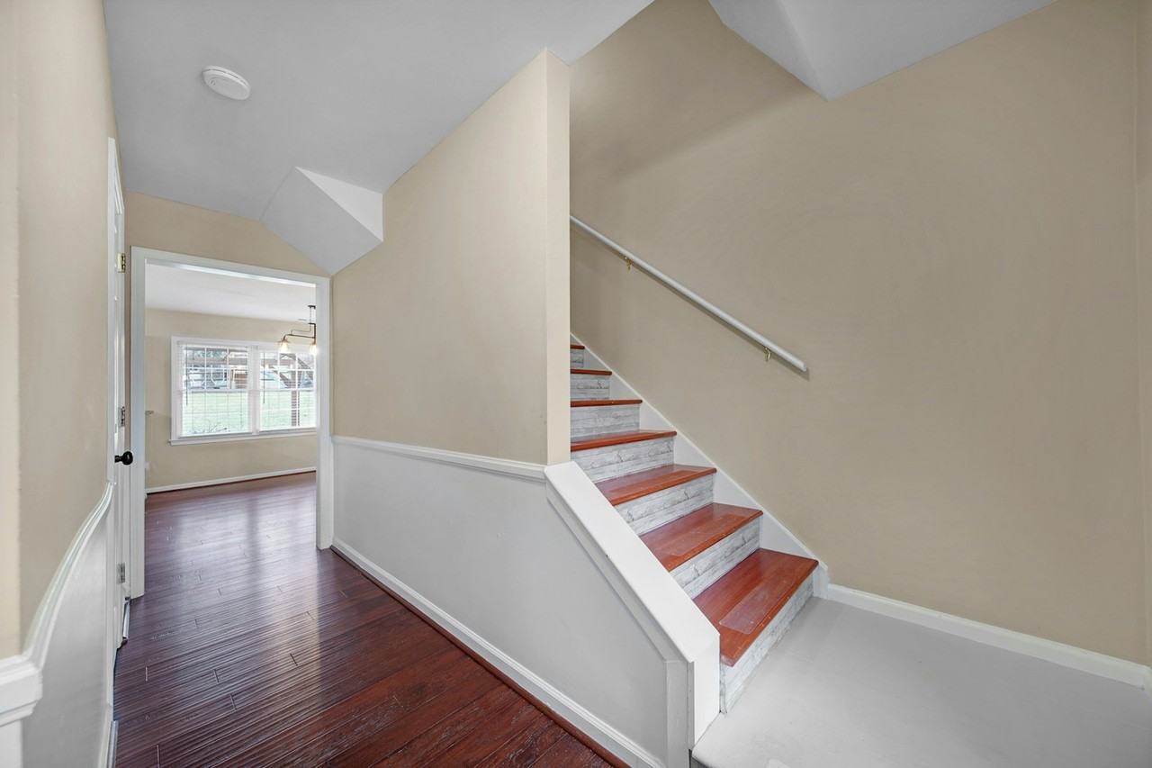 9911 Manbey Court - Photo 3 of 44