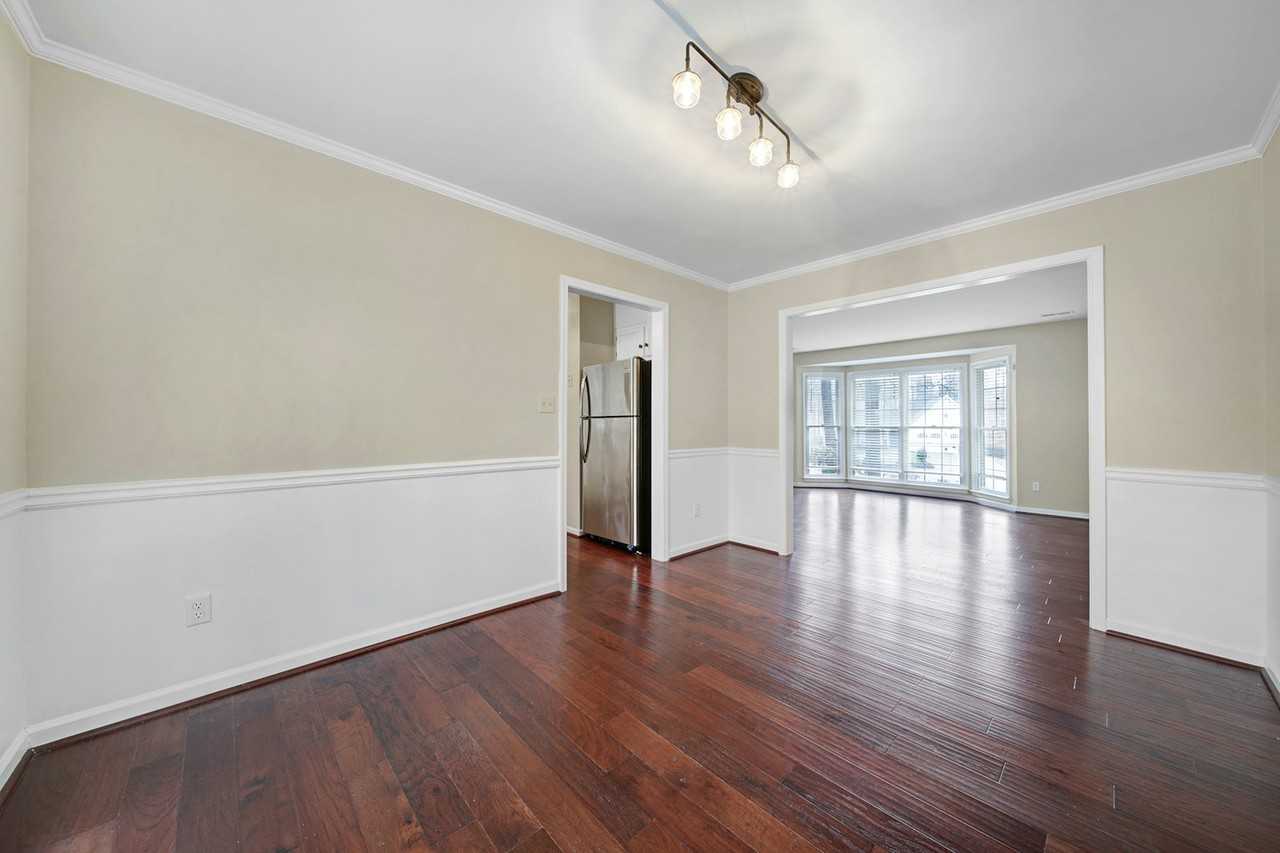 9911 Manbey Court - Photo 5 of 44