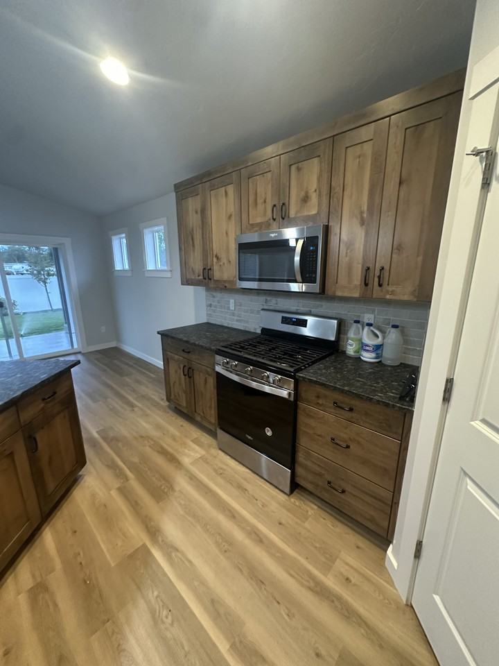 248 Stagecoach Ave #1 - Photo 3 of 9