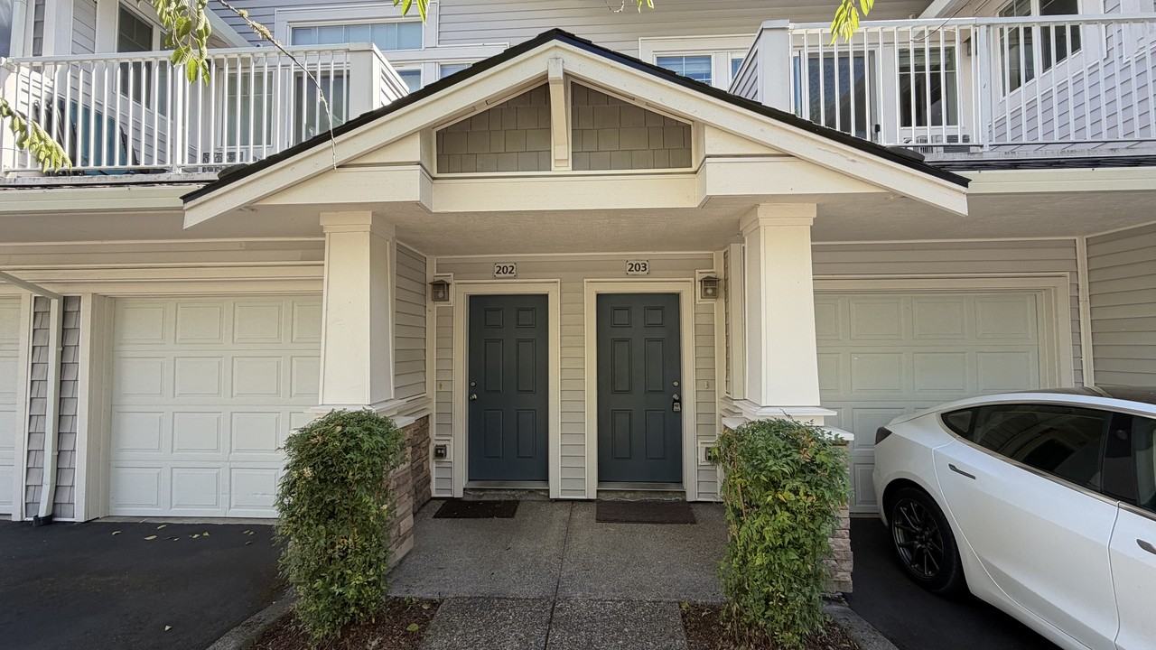 14781 Sw Beard Rd #1 - Photo 2 of 19