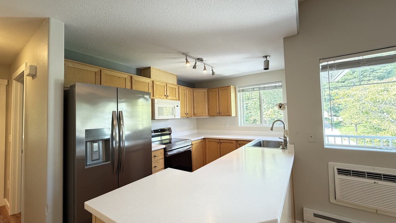 14781 Sw Beard Rd #1 - Photo 6 of 19