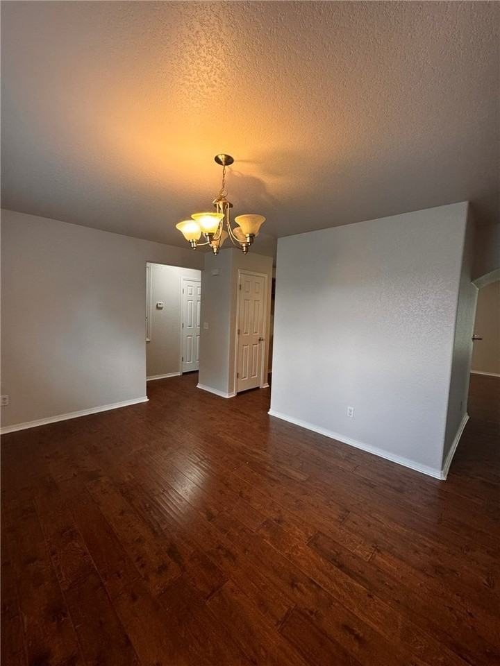 11723 E Creek Ln - Photo 3 of 21